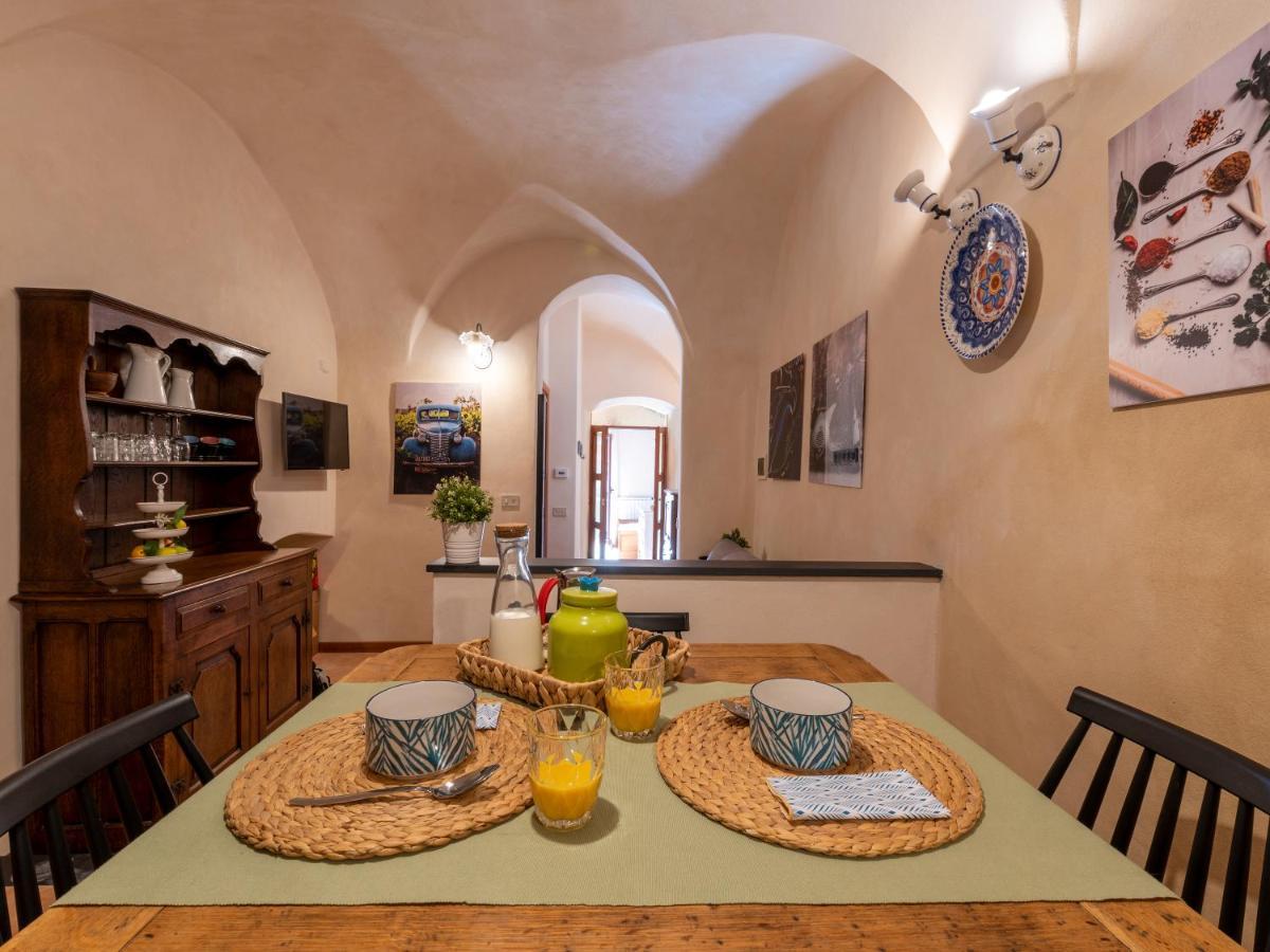 In Centro Citta, Nei Vicoli Del Borgo Appartement San Remo Buitenkant foto