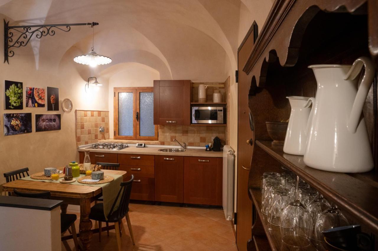 In Centro Citta, Nei Vicoli Del Borgo Appartement San Remo Buitenkant foto
