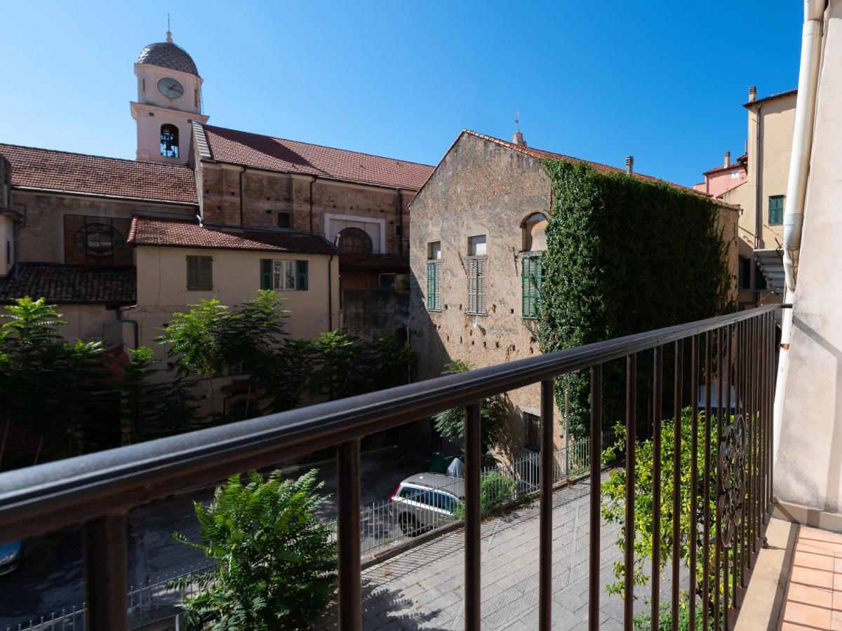 In Centro Citta, Nei Vicoli Del Borgo Appartement San Remo Buitenkant foto