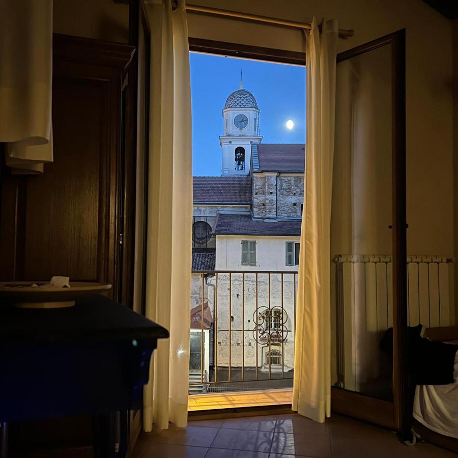 In Centro Citta, Nei Vicoli Del Borgo Appartement San Remo Buitenkant foto