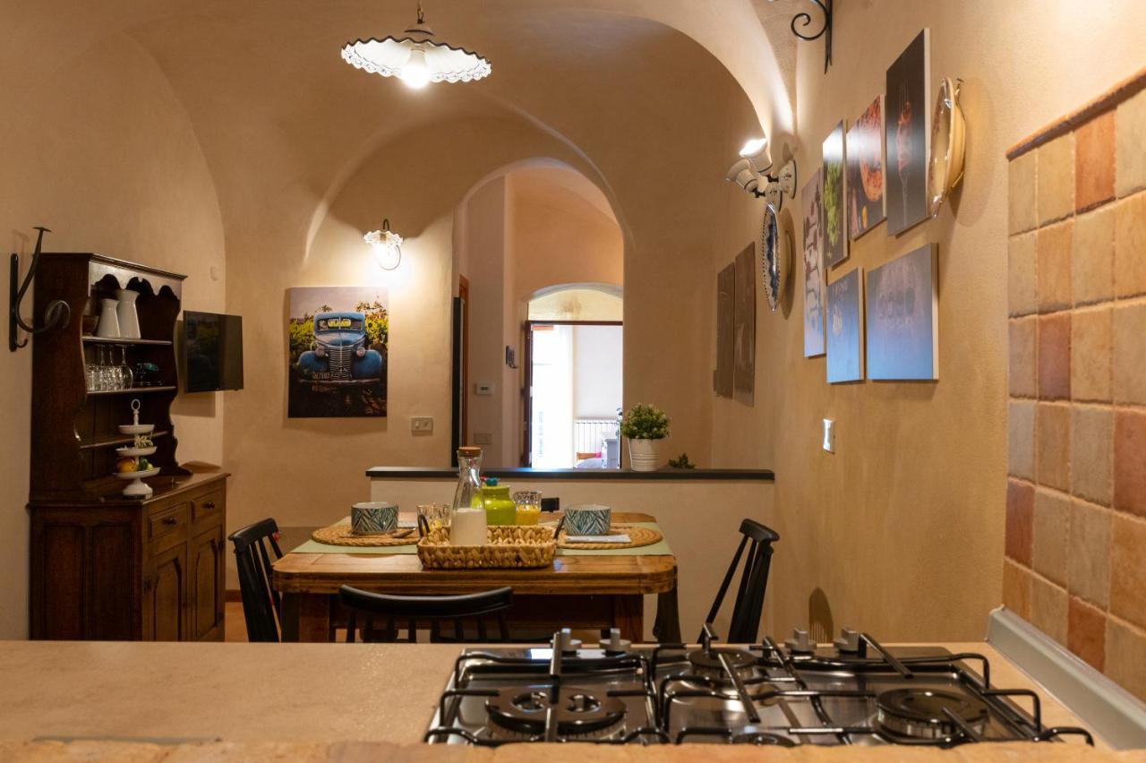 In Centro Citta, Nei Vicoli Del Borgo Appartement San Remo Buitenkant foto